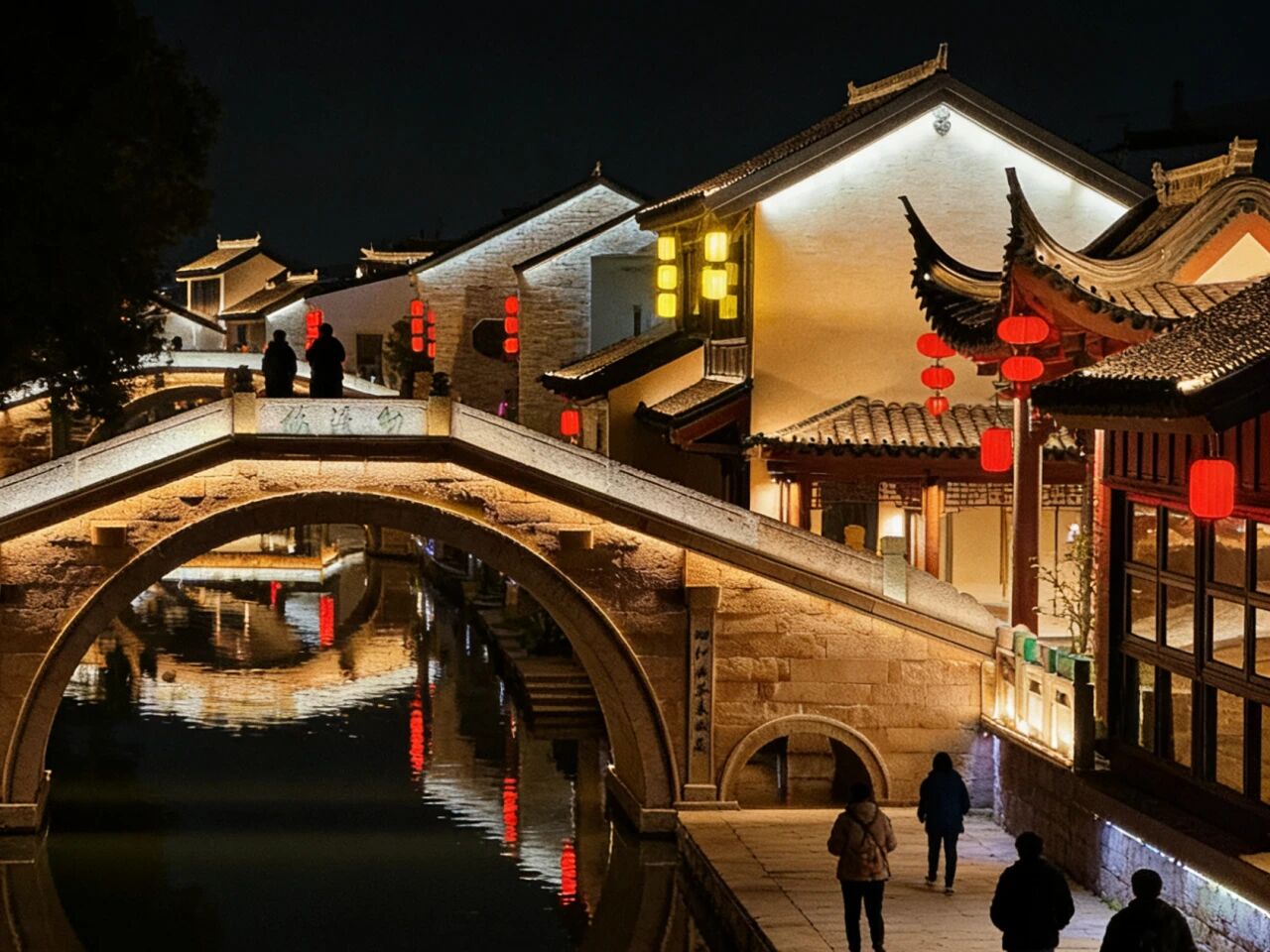 Turning Jiangnan Night into Poetry: Lengjiang Yuxiang Glows with Light and Happy New Life