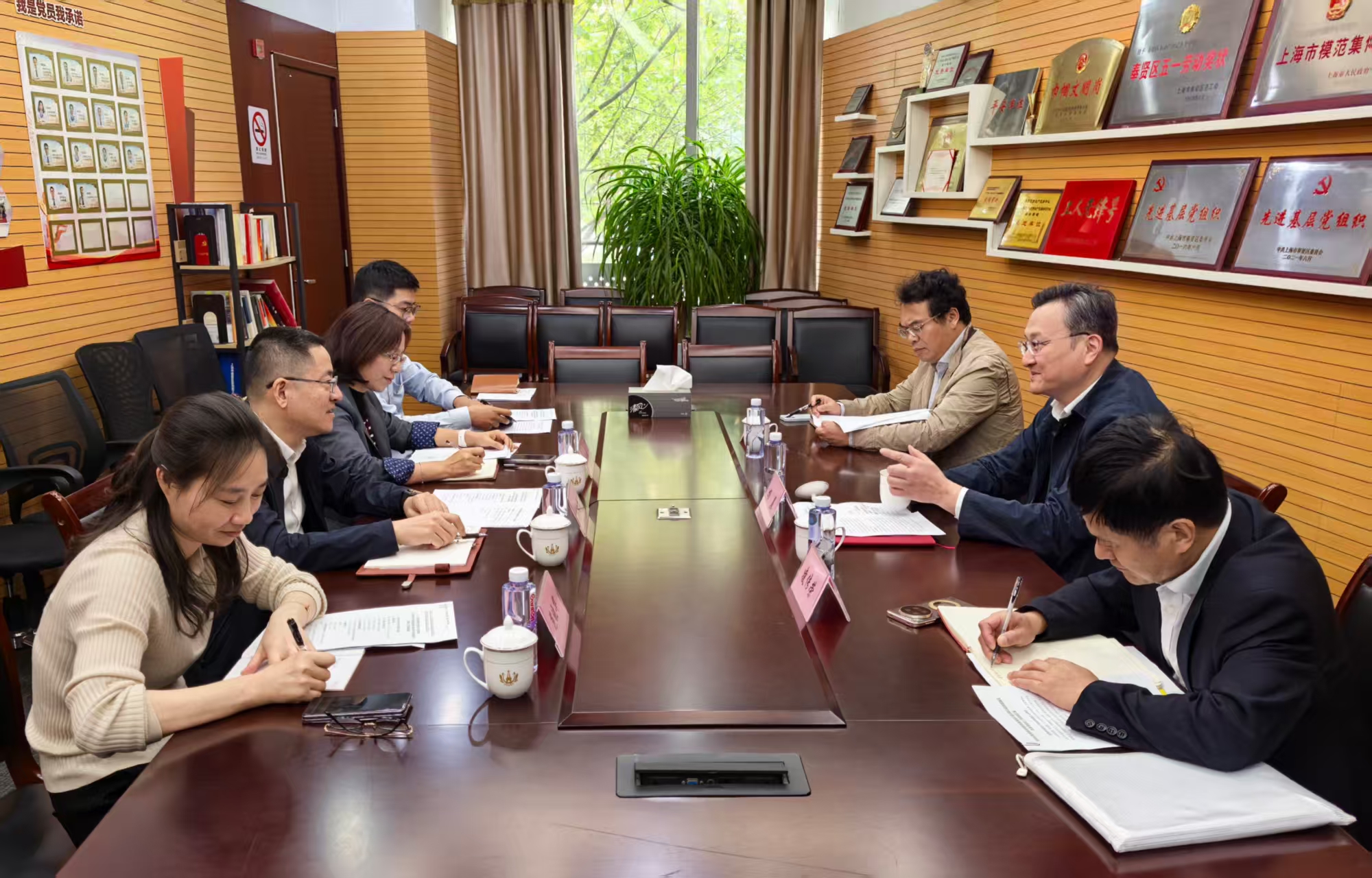 市规划资源局行政服务处一行来奉调研指导工作