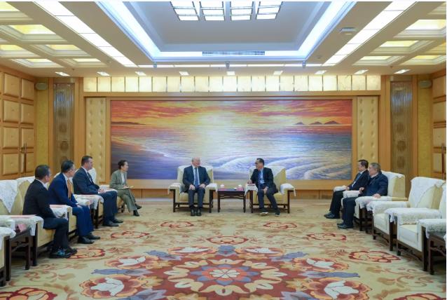 区领导接待美乐家执行主席范德士一行