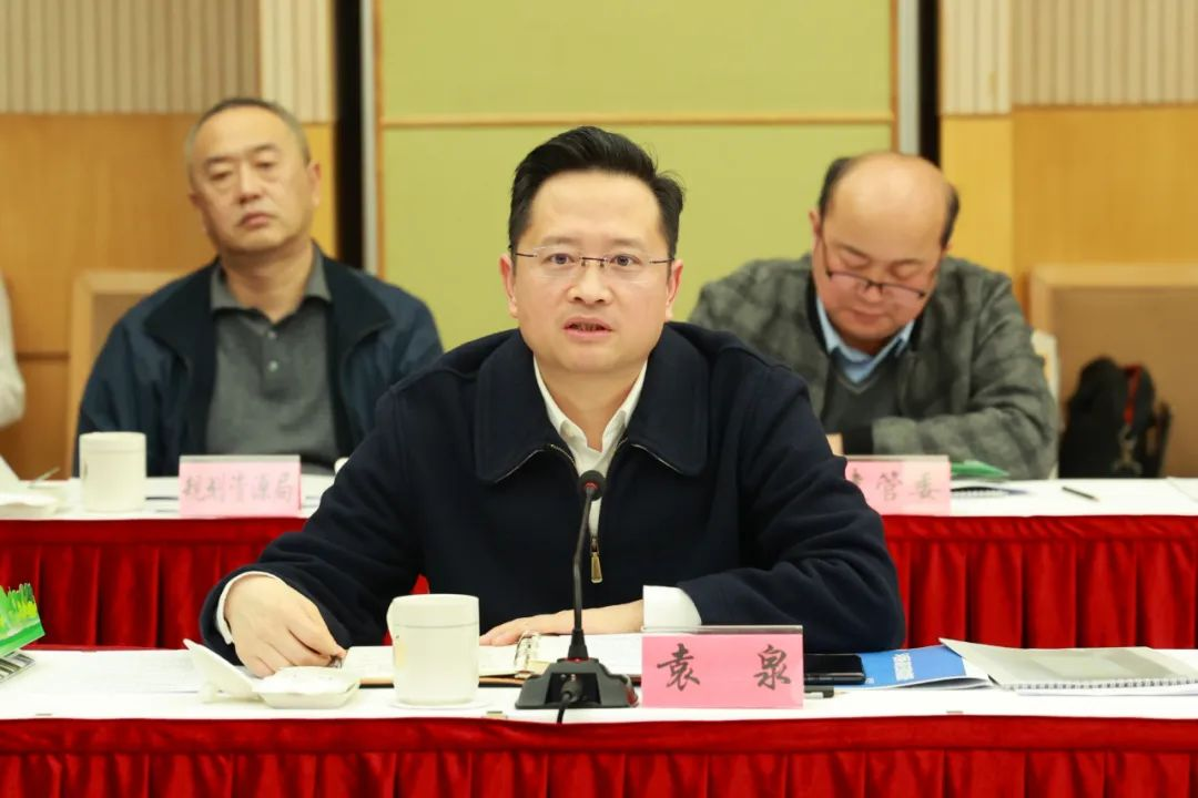 奉贤区人民政府与上海城投（集团）有限公司开展交流座谈