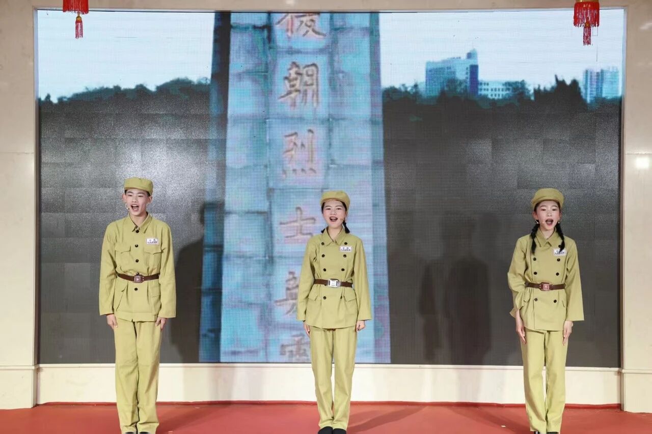 “光荣之城 贤城曙光”奉贤区红色文化月月行金汇镇专场活动顺利举行