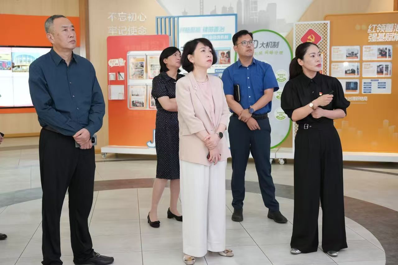 区委常委、组织部部长胡煜昂赴金汇镇开展调研