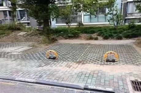 地锁拆了,乱象没了!小区停车回归“秩序时代”→