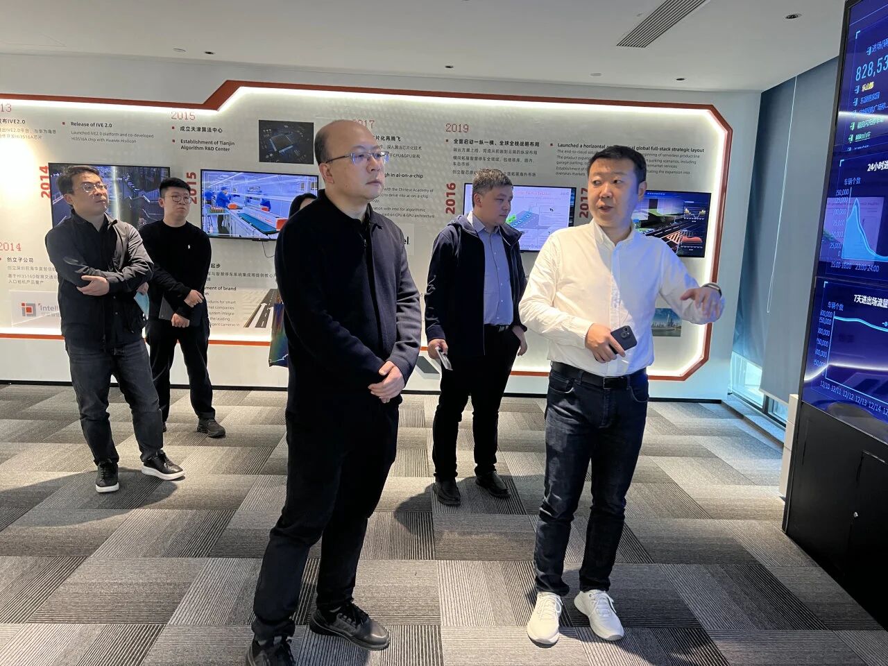 聚焦前沿科技，深化产业合作，南桥镇赴深圳开展精准招商活动