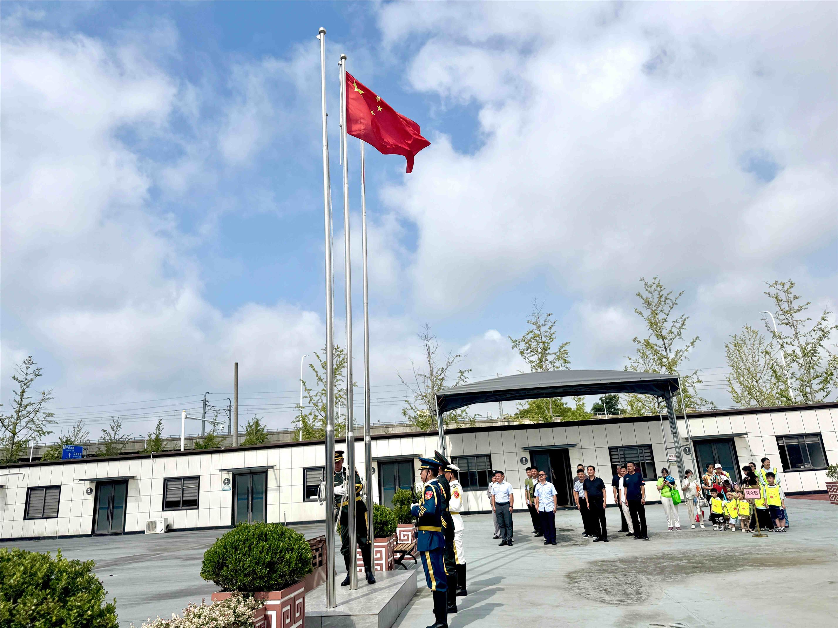 忆峥嵘岁月，铸时代军魂