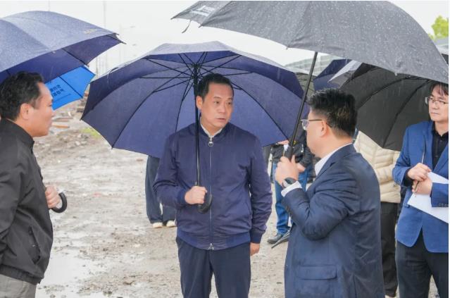 “五一”假期来临之际，区领导开展节前安全生产调研