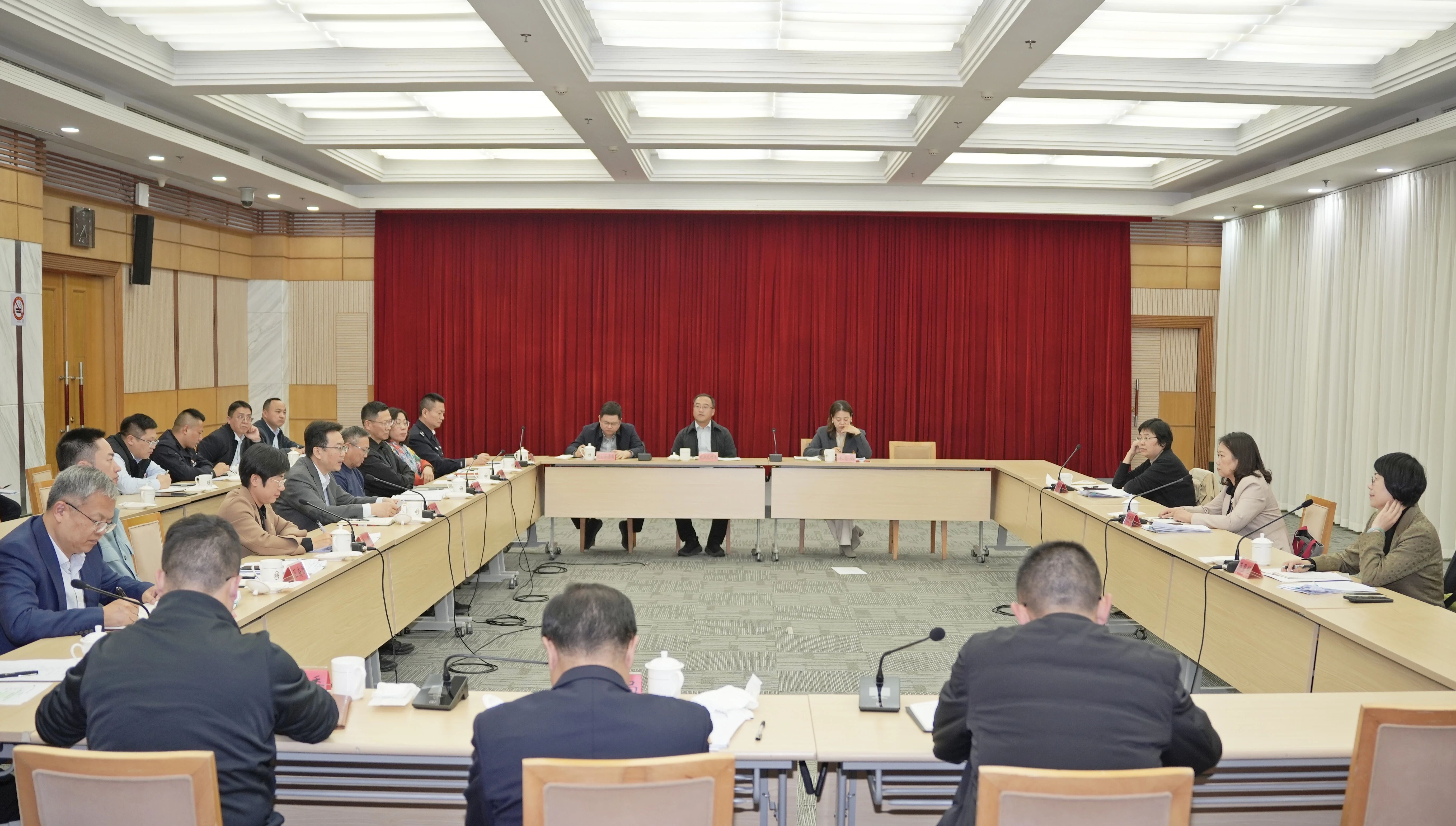 奉贤区举行2025年市人大代表建议、政协委员提案办理沟通交流会