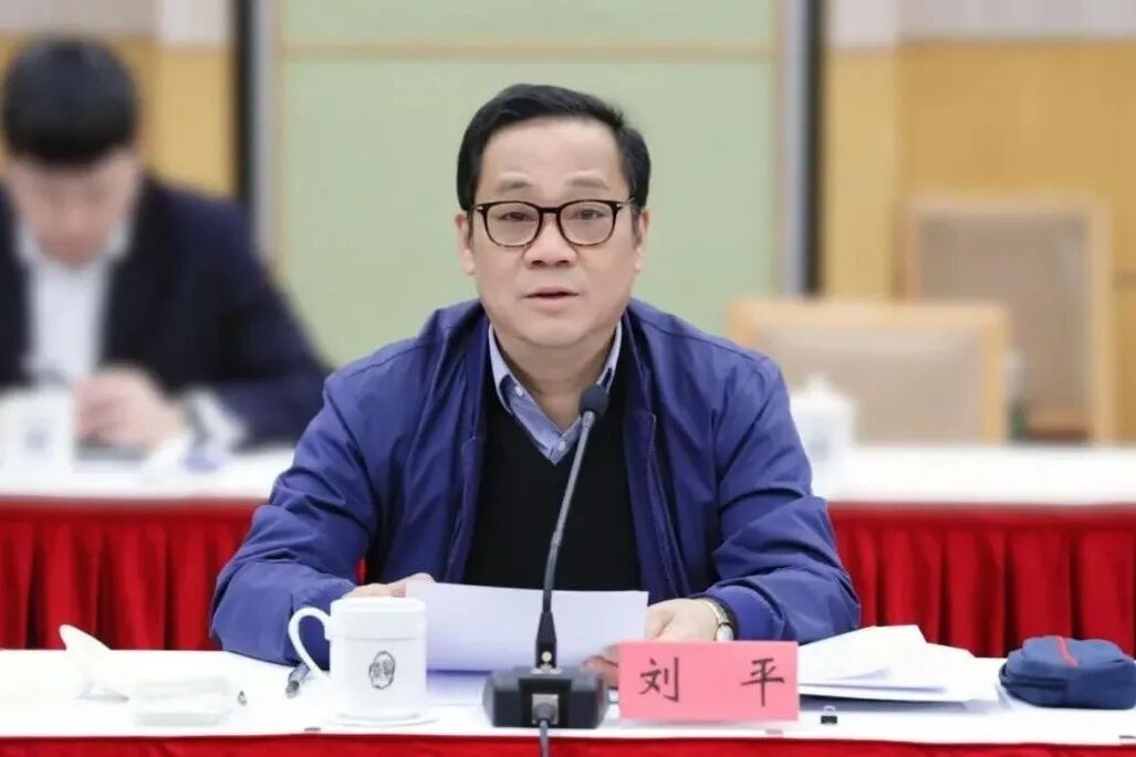 奉贤区与上海交通大学医学院附属新华医院举行交流座谈会