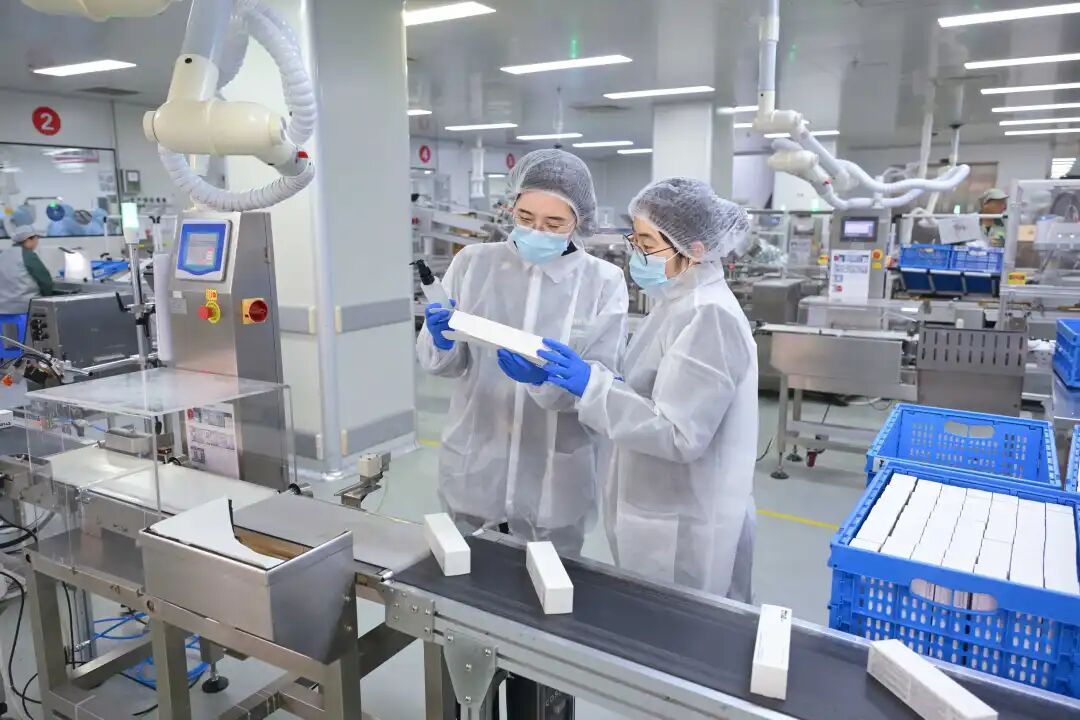 化妆品出口值同比增长近一倍！海关“十一条措施”效果显著丨营商环境 “优”无止境