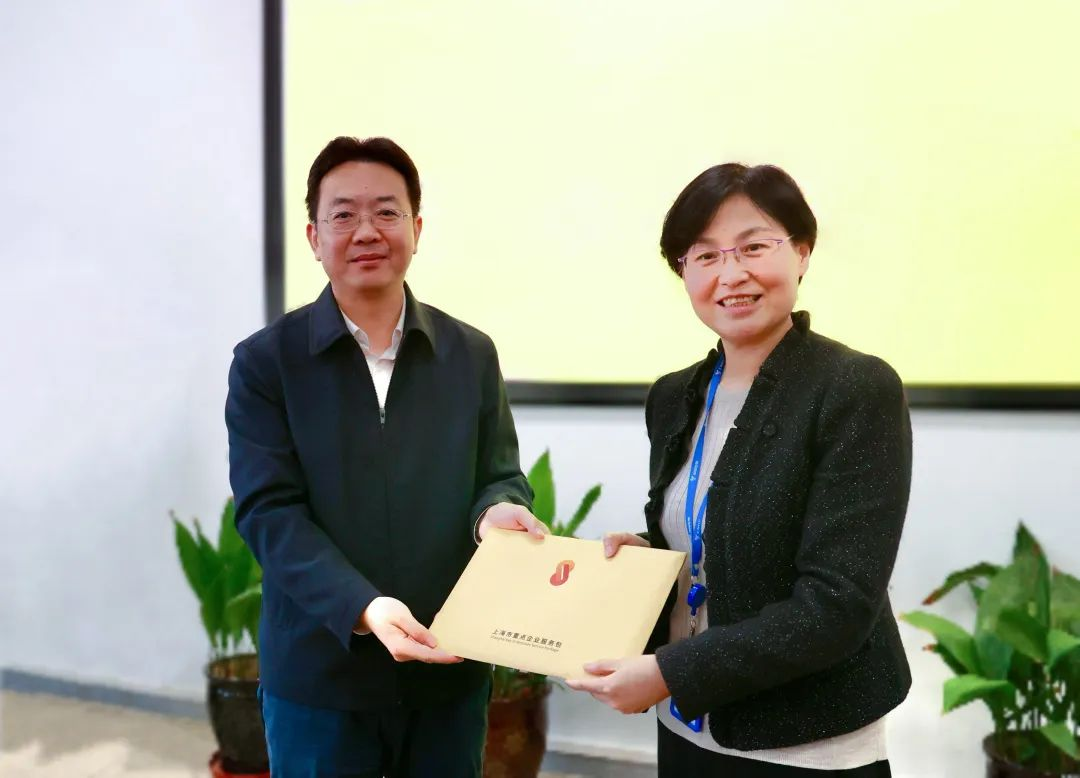 区领导调研上海生物制品研究所有限责任公司