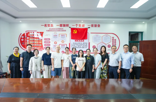 致敬筑梦人，柘林镇开展教师节走访慰问活动